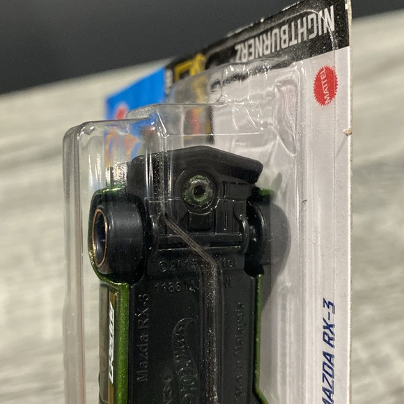 Hot Wheels | Nightburnerz #8/10: Mazda RX-3 (GReddy) - 1:64 Scale Die Cast - Picture 8 of 10